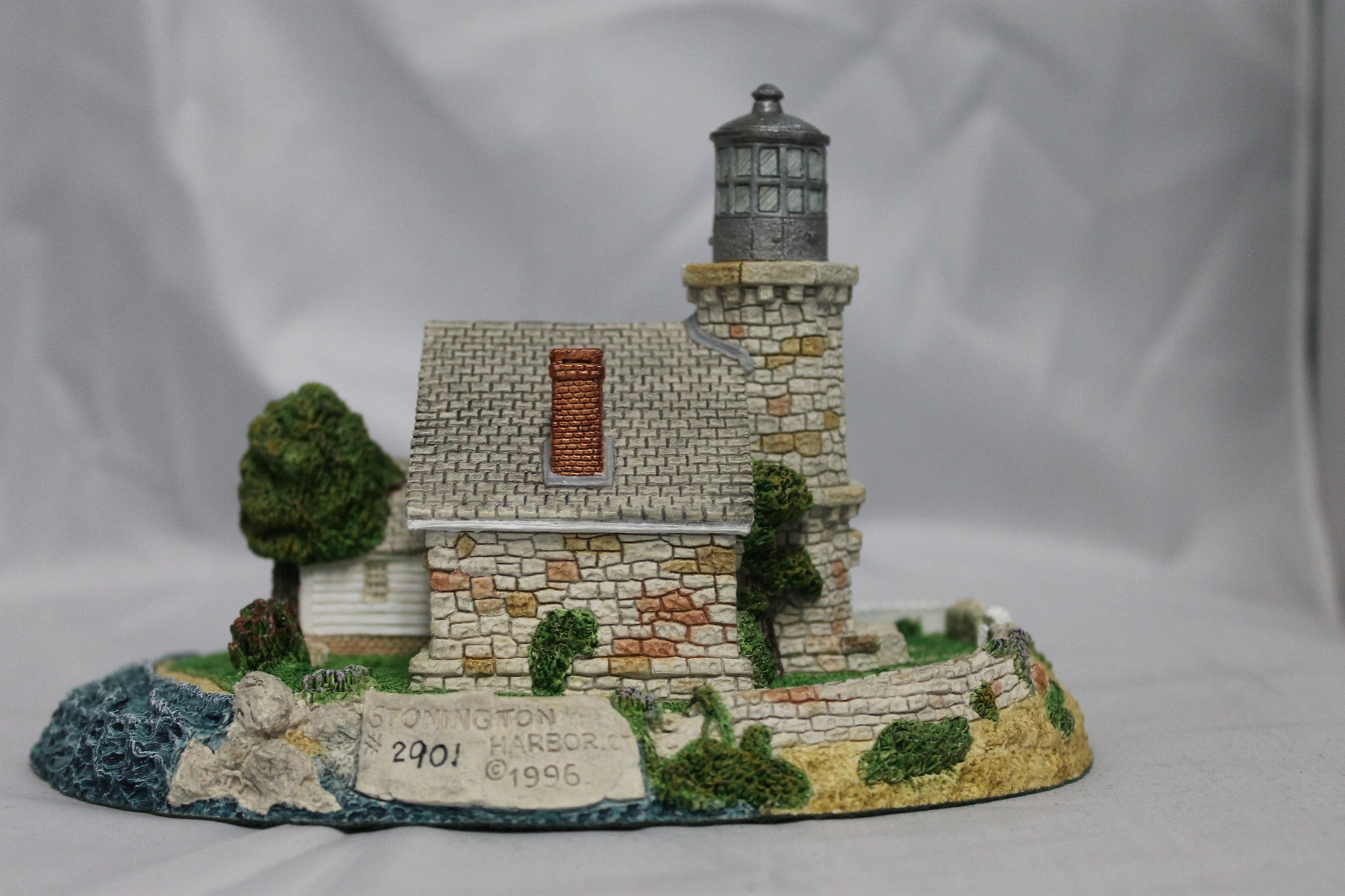 Collector Lighthouse: Stonington Harbor CT #HL502