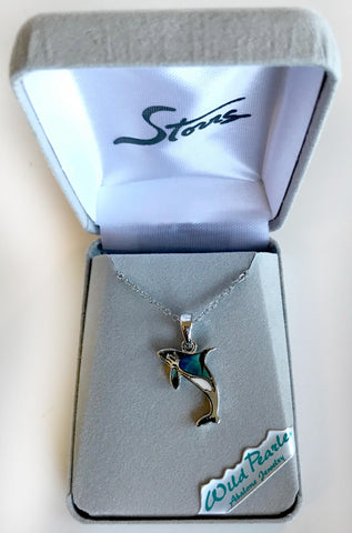 Wild Pearle orca necklace